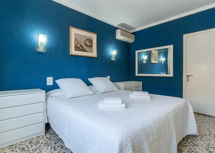 Voramar On Pinewalk *